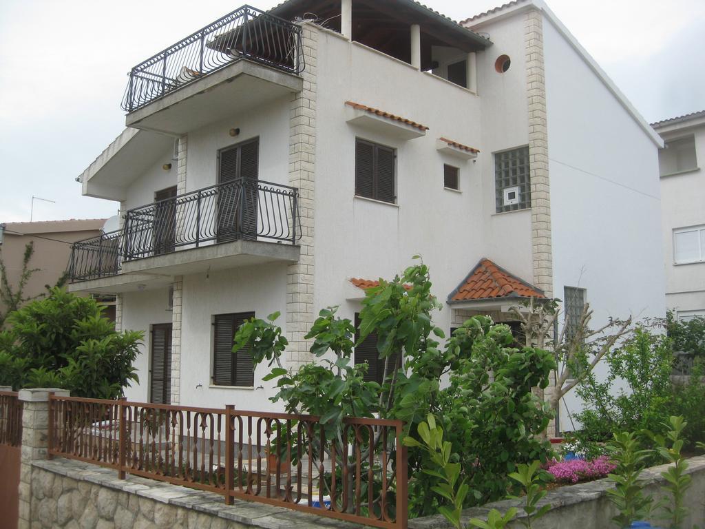 Ava Apartmani Zablaće Exteriör bild