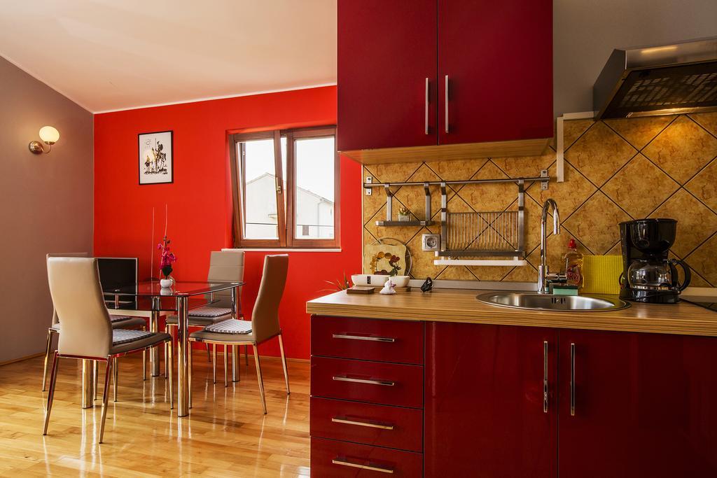 Ava Apartmani Zablaće Exteriör bild