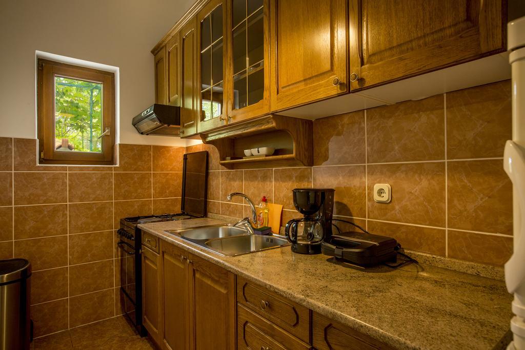Ava Apartmani Zablaće Exteriör bild